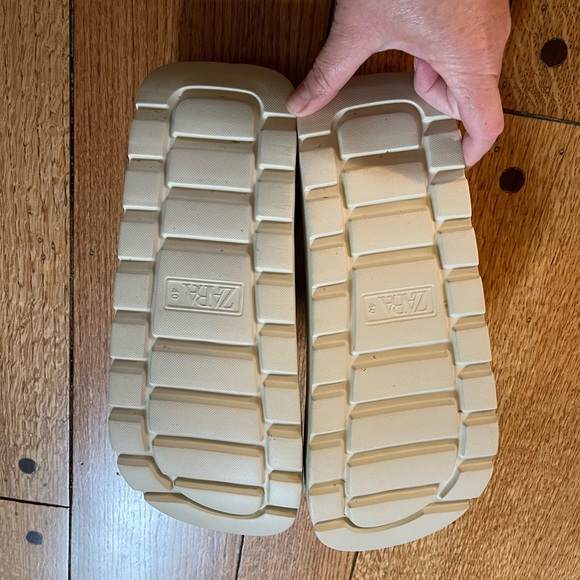 Zara Ivory Foam Sandals Size 40 - Picture 3 of 3